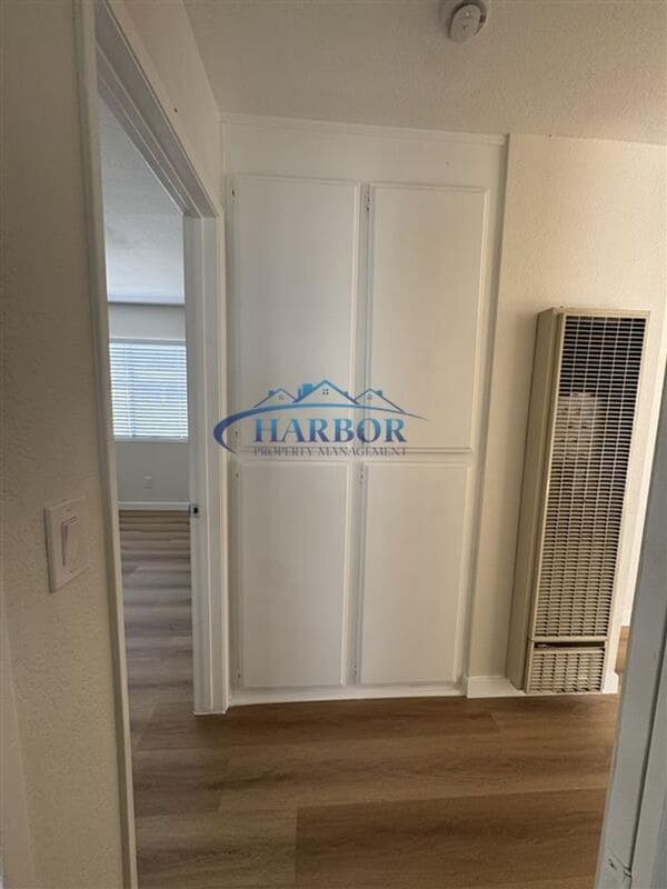 Building Photo - 961 W 1st St