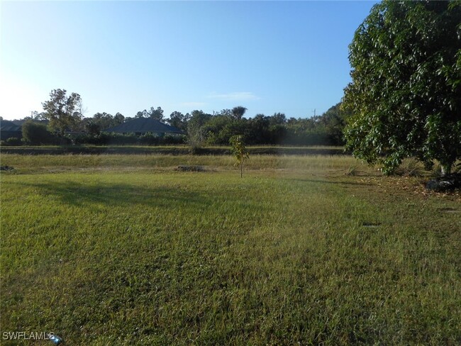 Building Photo - 265 Shadow Lakes Dr