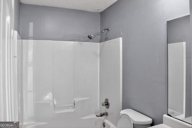 Building Photo - 1961 Karen Cir