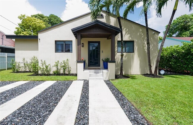 Primary Photo - 1747 NW 31st St