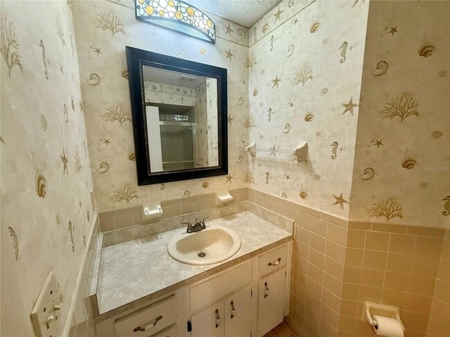 Building Photo - 10948 SW 83rd Ave