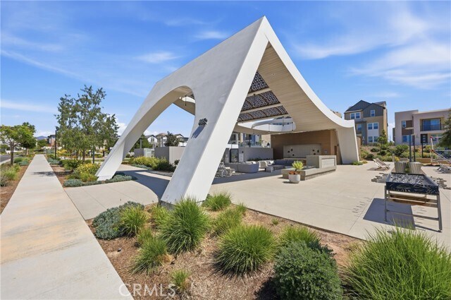 Building Photo - 158 Restore