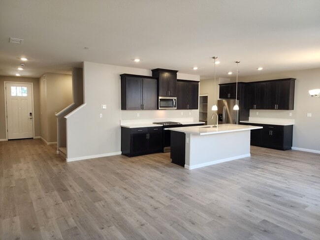 Building Photo - New Townhome in Minden for Rent
