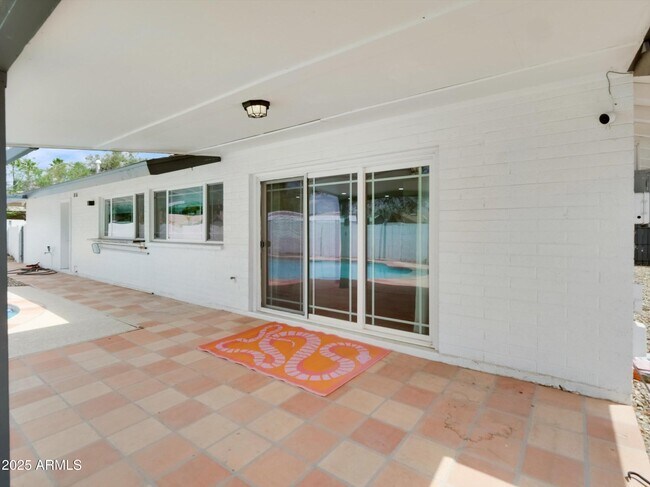 Building Photo - 3118 S Evergreen Rd