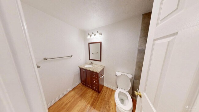 Building Photo - 1105 11th St