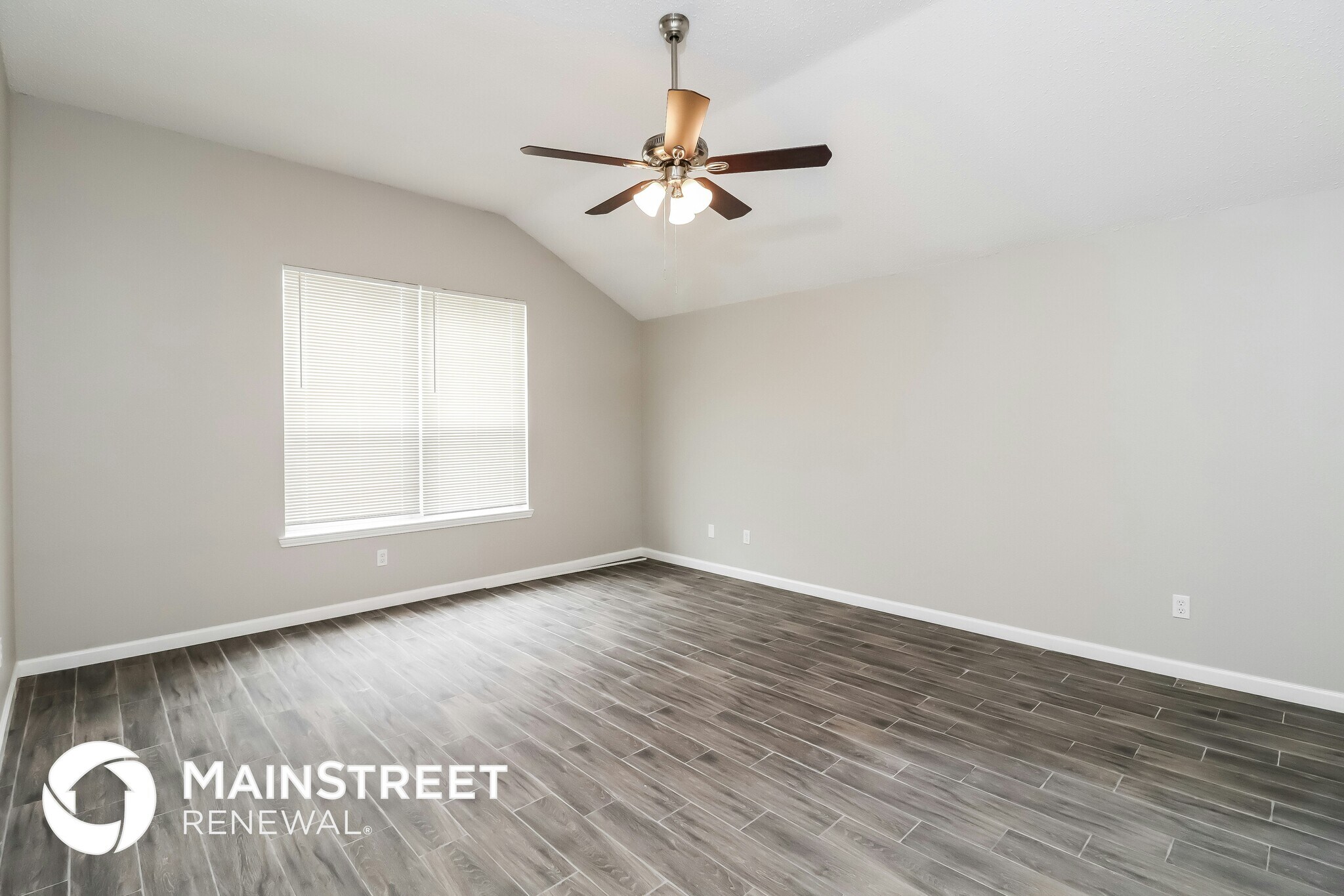 Building Photo - 305 Arbor Glen Dr