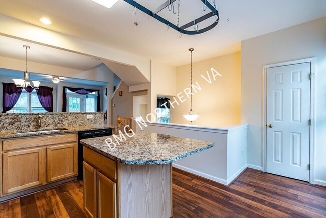 Building Photo - 5819 Pearson Ln