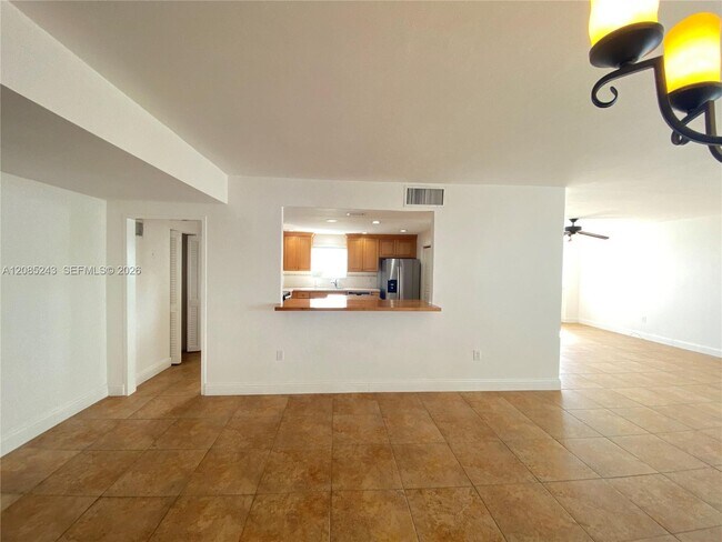 Building Photo - 5825 Collins Ave
