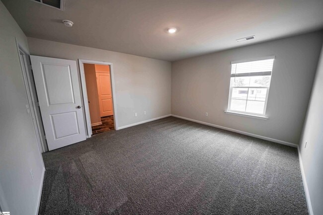 Building Photo - 112 Myers Ln