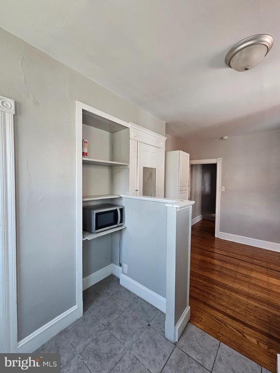 Building Photo - 219 N Wilton St