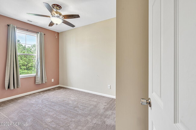Building Photo - 310 Cedar Island Trail