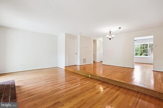 Building Photo - 8258 Cedar Landing Ct