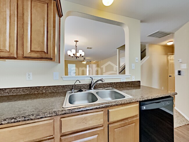 Building Photo - 250 Coopers Hawk