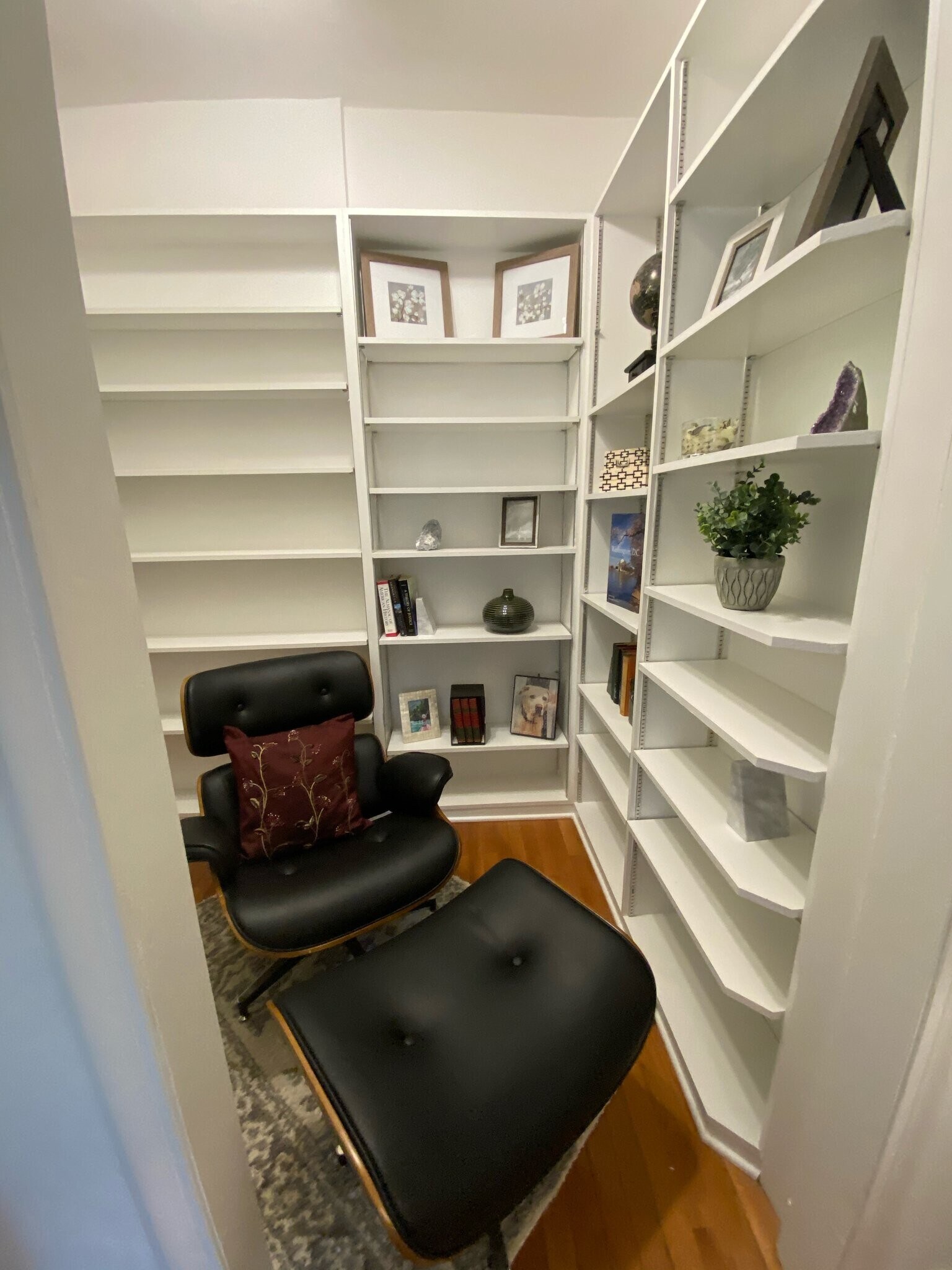 Building Photo - 2032 Belmont Rd NW