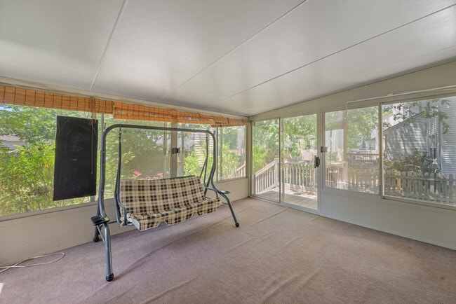 Building Photo - 2105 Grey Fox Ln