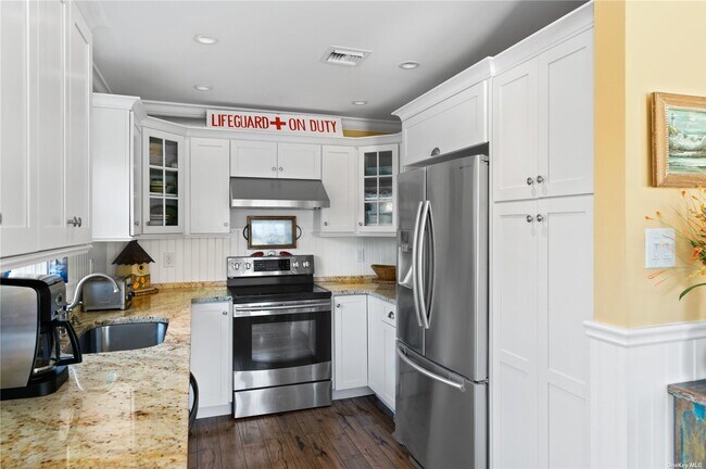 Building Photo - 672 Ocean Breeze