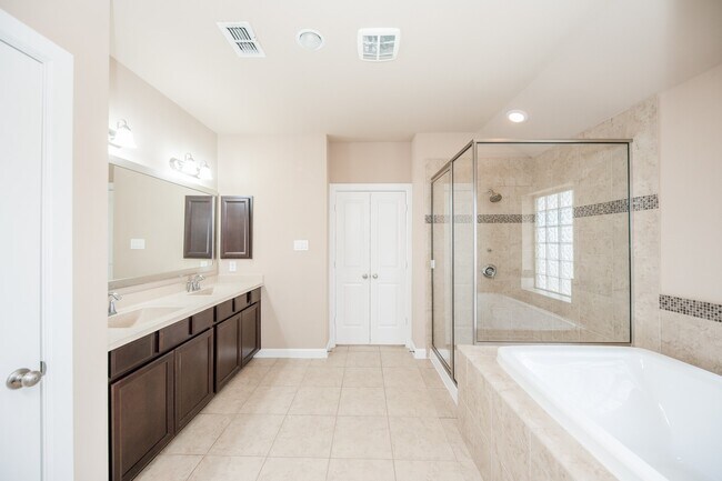 Building Photo - 3310 Belmont River Ln