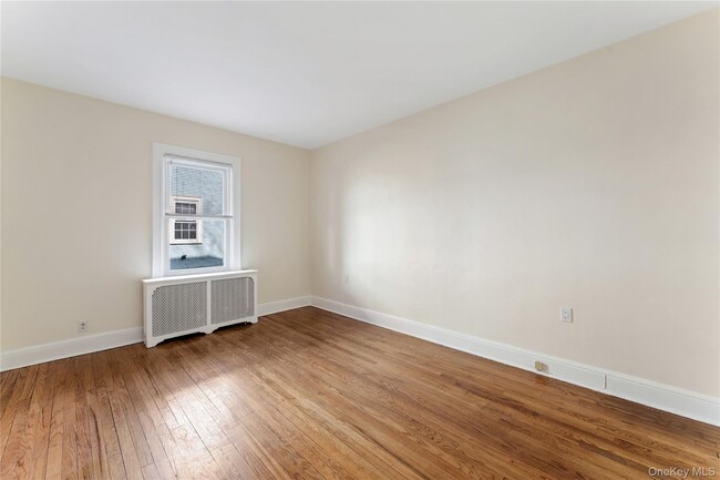 Building Photo - 310 Hayward St