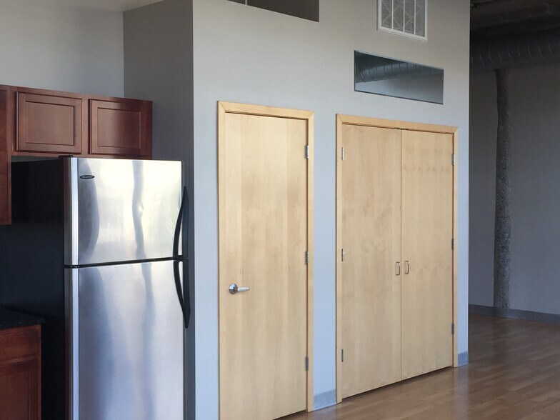 Kitchen - 521 S 7th St