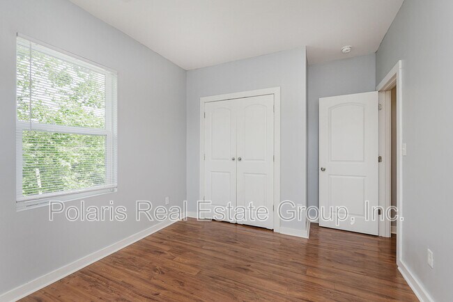 Building Photo - 21 N Tacoma Ave