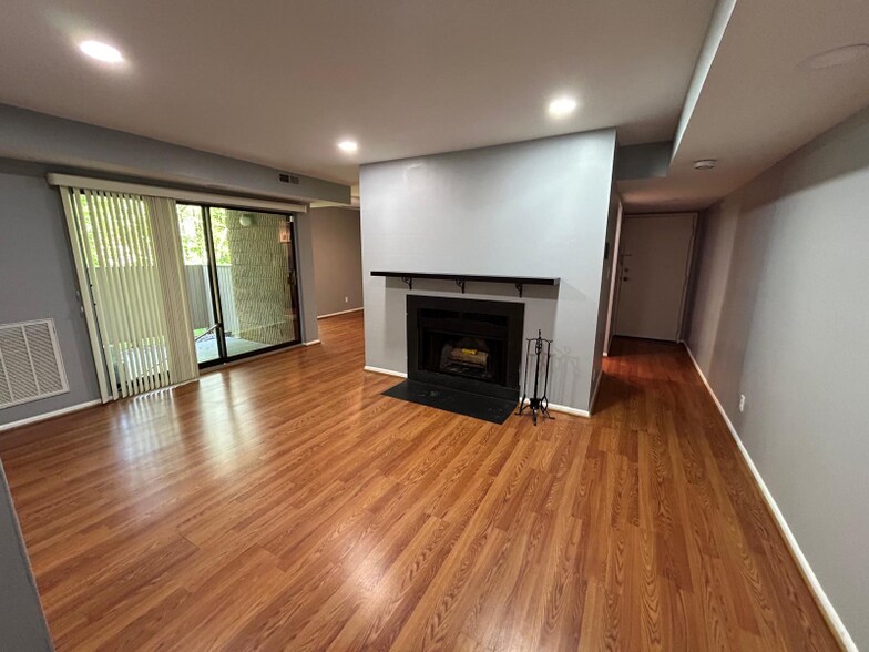 Building Photo - 6001 Majors Ln