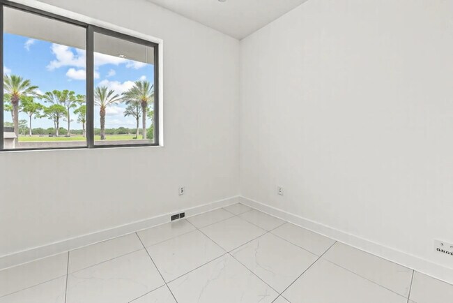 Building Photo - 1811 NW 42nd Dr