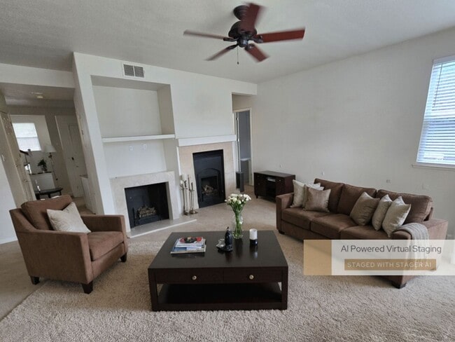 Building Photo - Wonderful 4 bedroom 3 full bath in the Wildhorse Golf Course Community.