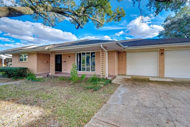 Building Photo - 5007 Cheena Dr