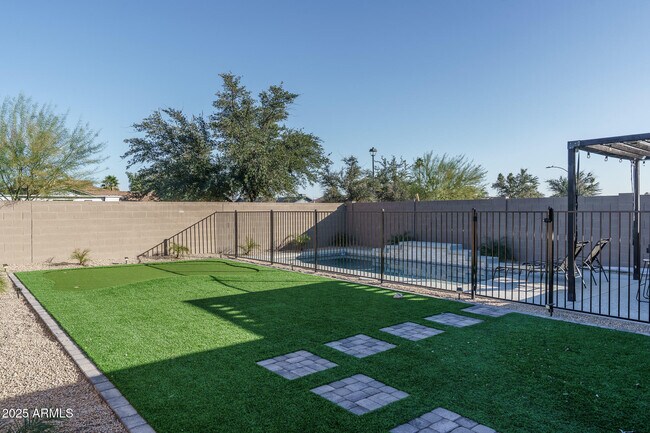 Building Photo - 15011 N 55th Dr