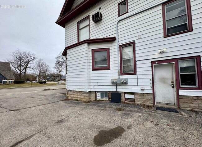 Building Photo - 2109 Washington Ave