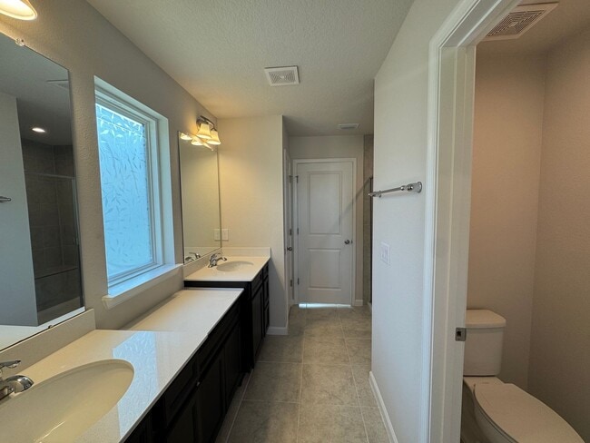 Building Photo - Ready Now: Panther Creek Two-Story Single Family Home