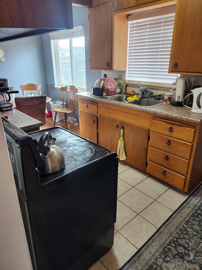 Building Photo - 830 Windmill Rd