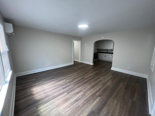 Building Photo - 104 Dukeland Dr