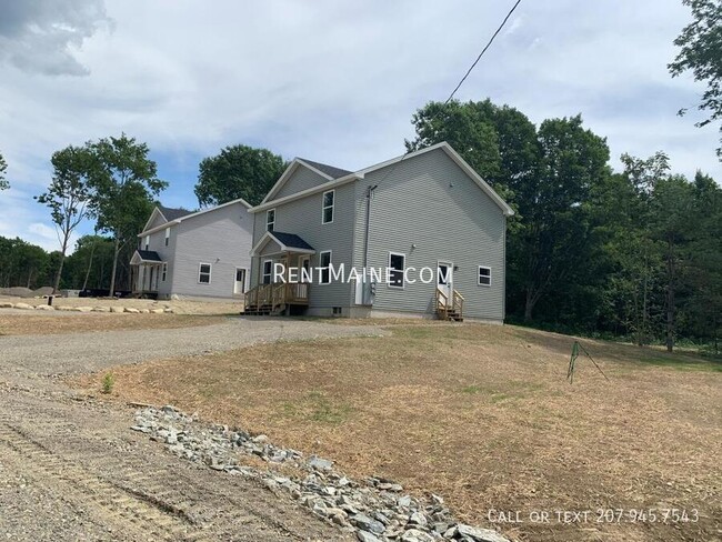 Building Photo - 17 Twin Oak Dr