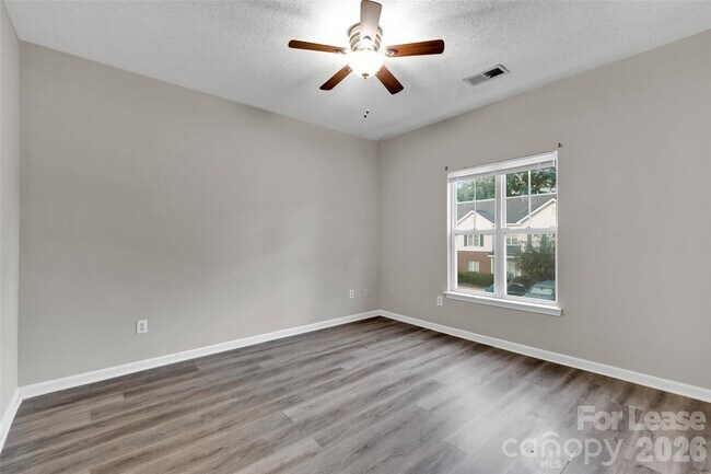 Building Photo - 6349 Mallard View Ln