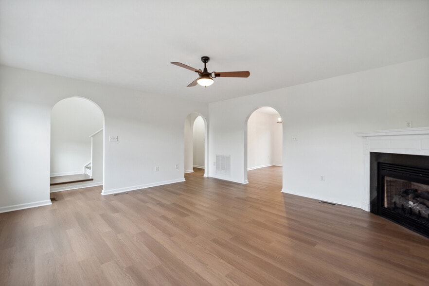 Building Photo - 1228 Gneiss Dr