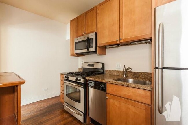 Building Photo - 1 bedroom in Chicago IL 60613