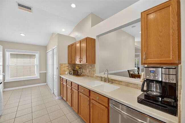 Building Photo - 12414 Cedarfield Dr