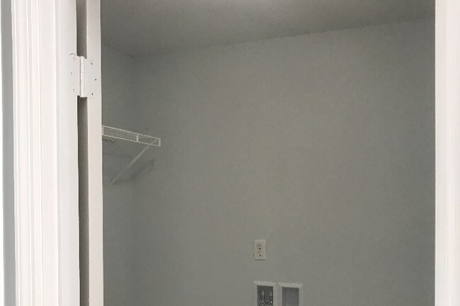 laundry room - 2613 Wynterhall Rd SE