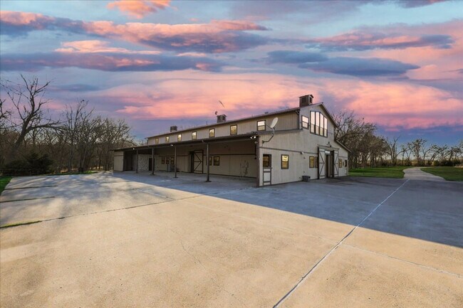 Building Photo - 9680 Co Rd 128
