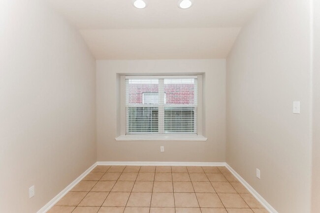 Building Photo - Enchanted Rock Lane, Missouri City, TX 77459 - 4 BR 2 BA single-family home