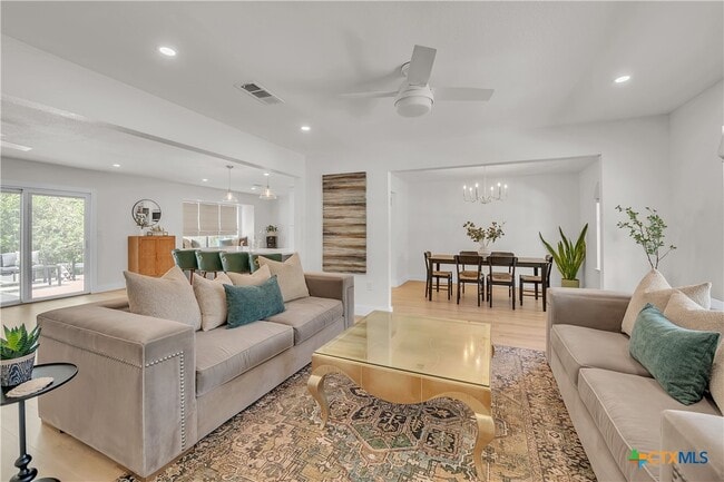 Building Photo - 513 Santa Clara Rd