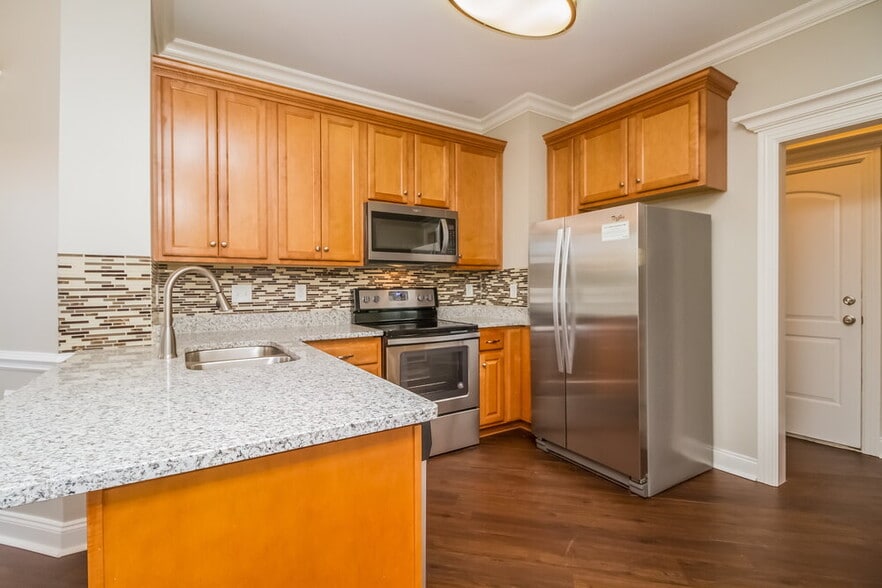 Building Photo - 2641 Westhaven Dr