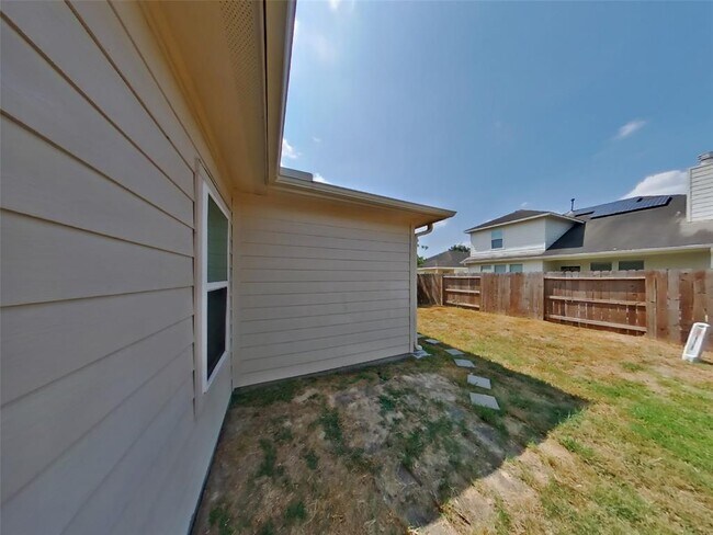 Building Photo - 6103 Coleus St