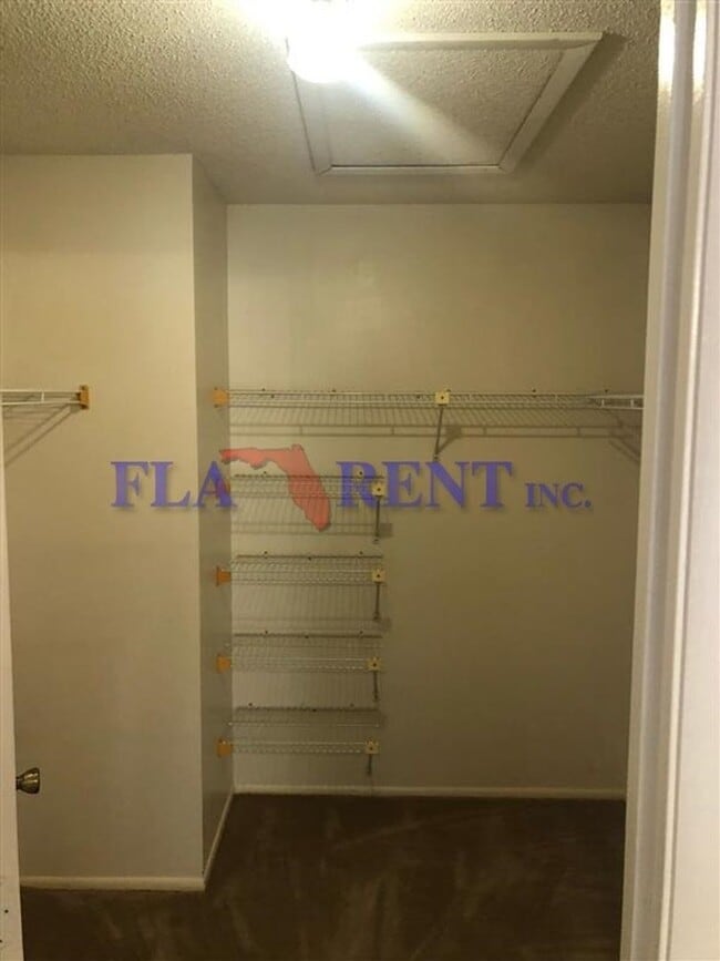 Building Photo - Pending Application- DO NOT APPLY -COMING SOON!  5/1/26     2/2 Upgraded Condo in Winter Park**