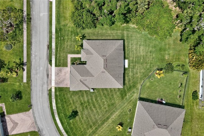 Building Photo - 1345 Willow Oak Ct