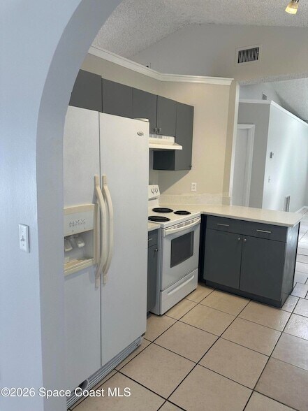 Building Photo - 482 Tuloma Ave SW