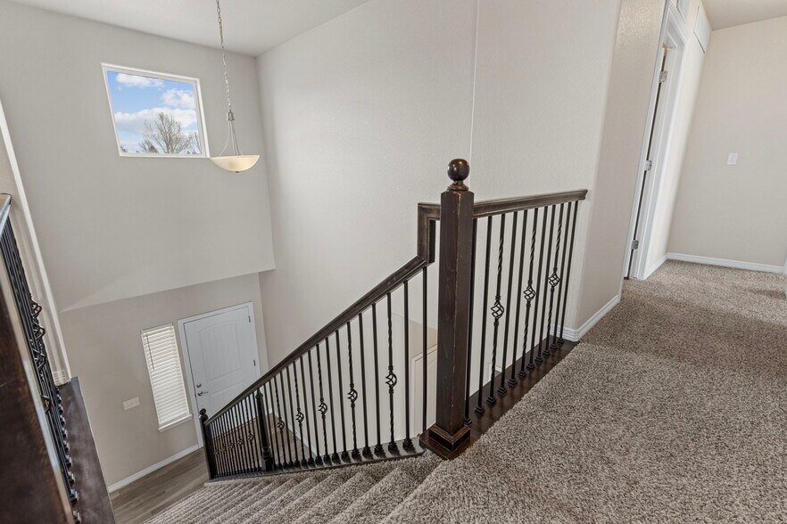 Building Photo - 1661 Northcroft Dr