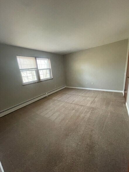 Building Photo - 170 High St