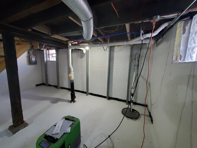 Building Photo - 1548 S 56th St